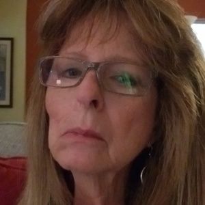 Meet your Posher, Elaine